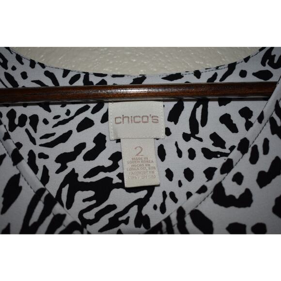 Chicos Dotted Black Animal Asymmetrical Top Size 2 - Picture 4 of 5